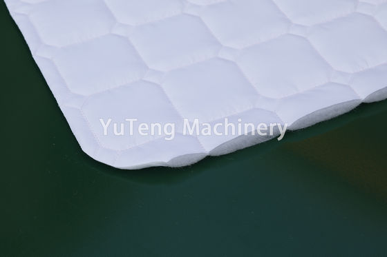 Machine de découpe de filets de tissu informatisée avec technologie de découpe ultrasonique, structure à quatre rouleaux de haute précision et écran tactile couleur PLC de 7 pouces