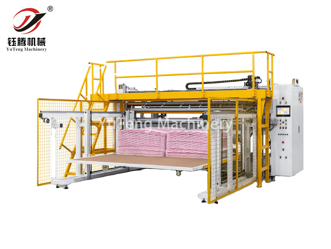 Machine automatique de découpe de panneaux de tissu matelassé pour textiles de maison avec coins arrondis